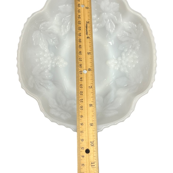Milk Glass Bowl | Anchor Hocking Grape Leaves, Grapevine Glass Oval Serving Bowl - Picture 5 of 9